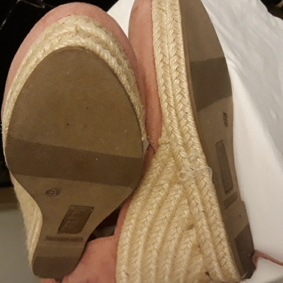 Brash Rose Colored Platform Espadrilles 4" w/1" (walks like your in 3" heels). - Picture 5 of 5